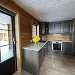 In Beautiful Surroundings At Harpefossen Tatil Evi Nordfjordeid